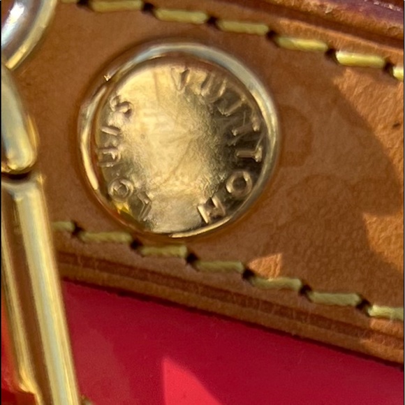 Louis Vuitton Brea Vernis MM coral bag USED GC. - Picture 10 of 16